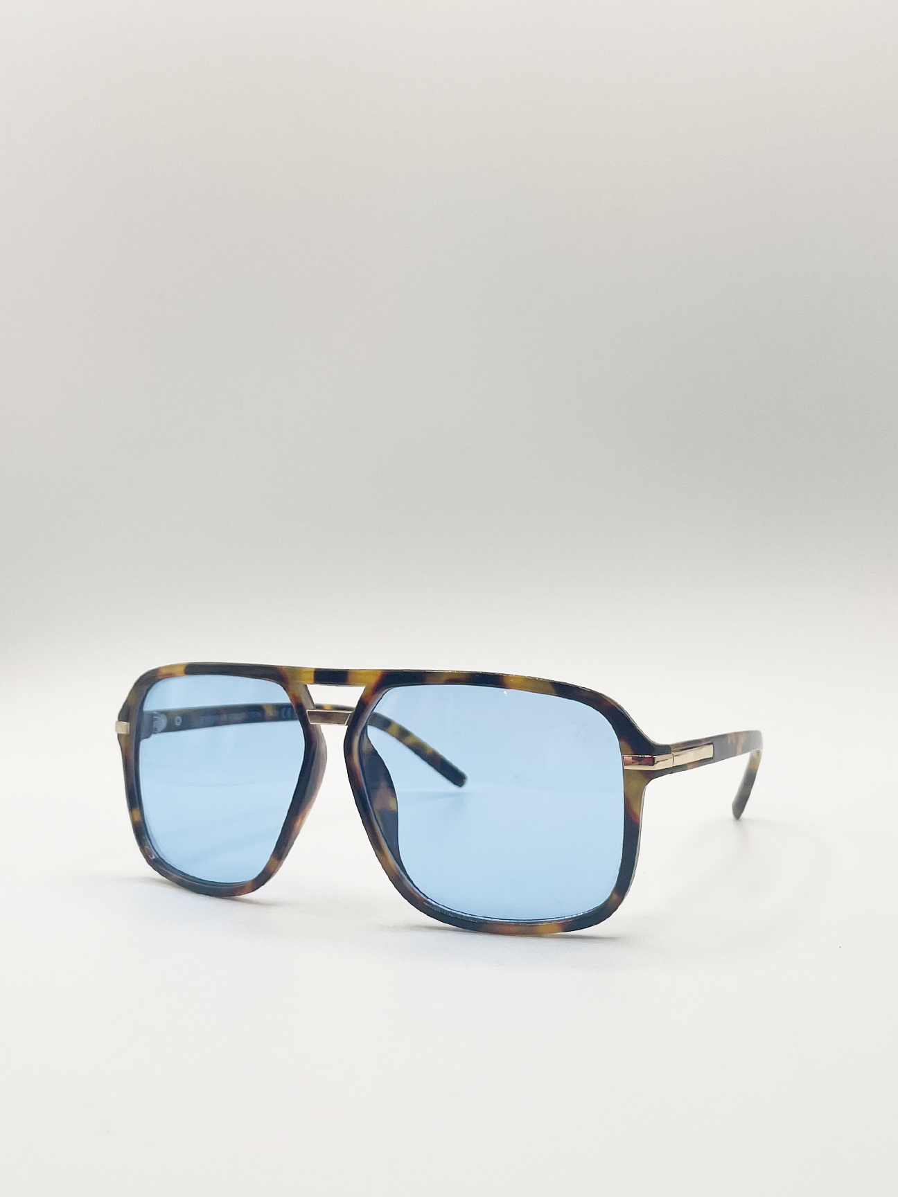 Tortoiseshell Navigator Sunglasses with Blue Lenses