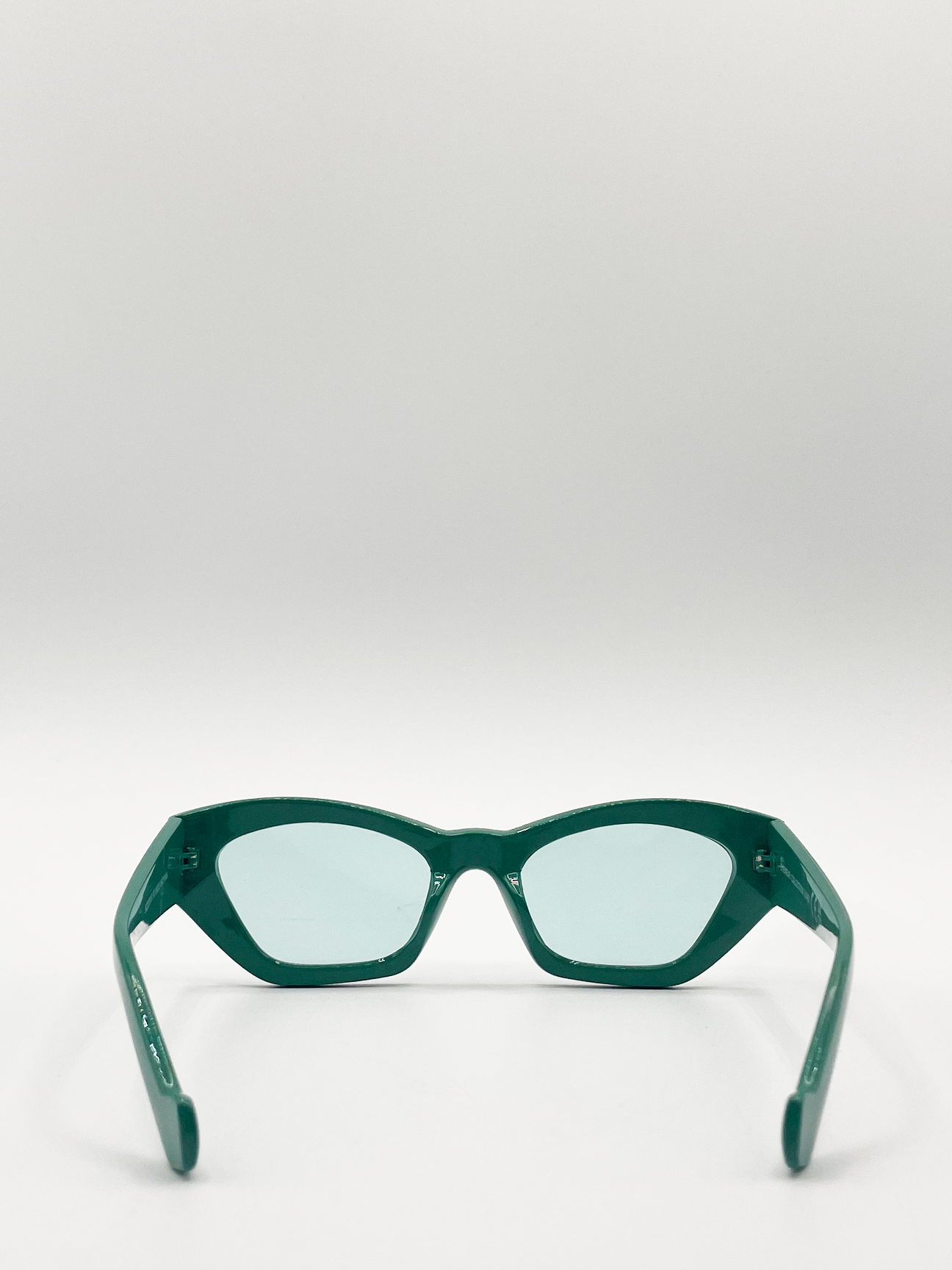 Green Angular Cat Eye Ssugnlasses with Green Lenses