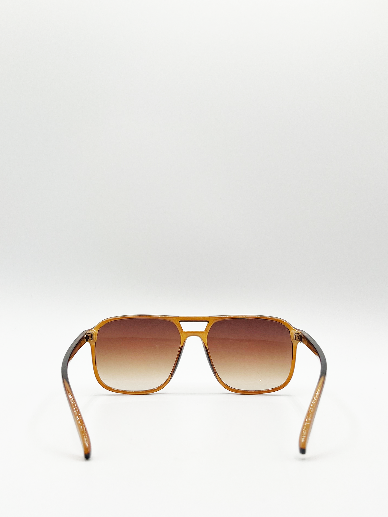 Brown Plastic Frame Navigator Sunglasses