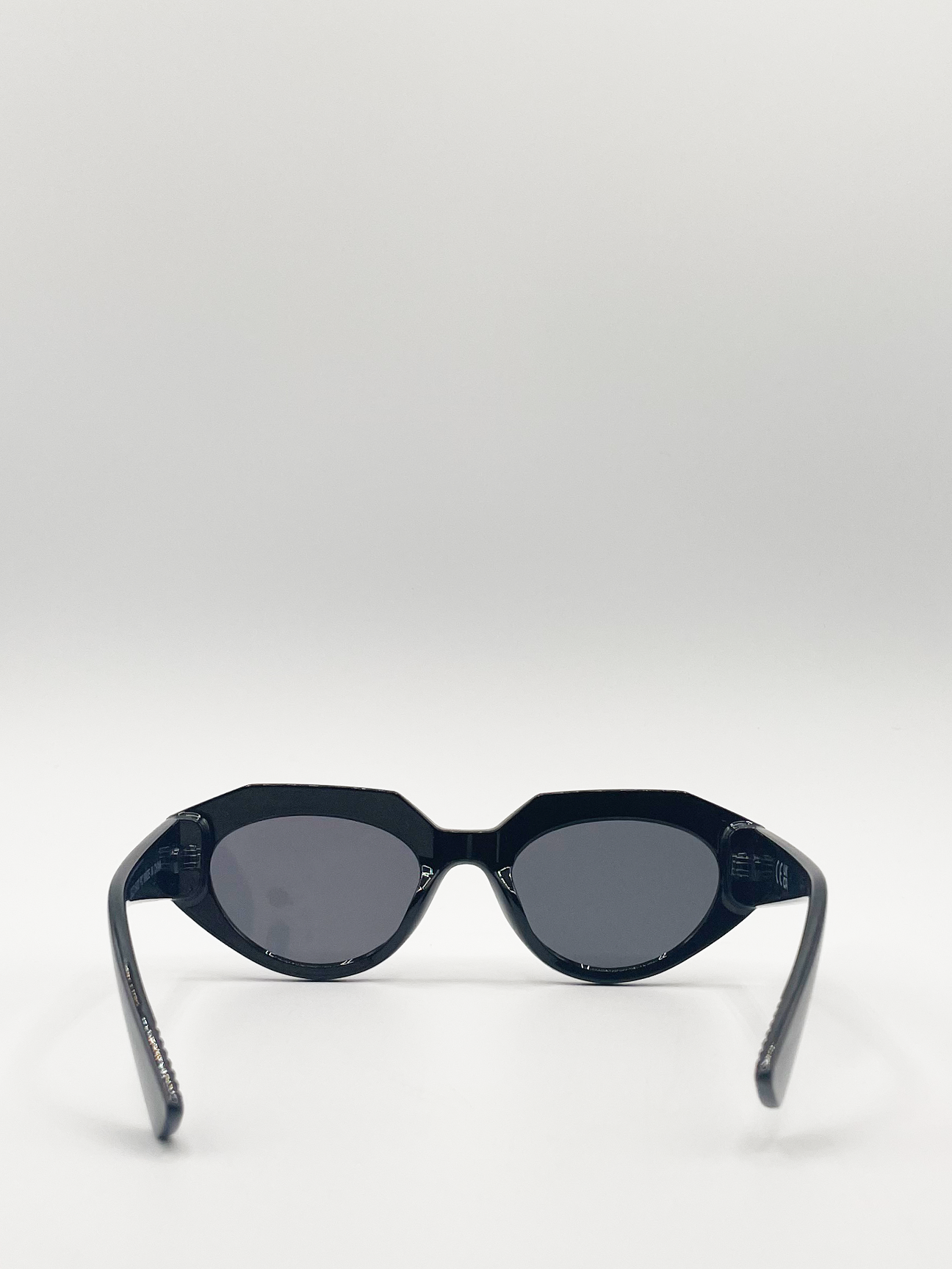 Black Angular Cat Eye Sunglasses with Black Lenses
