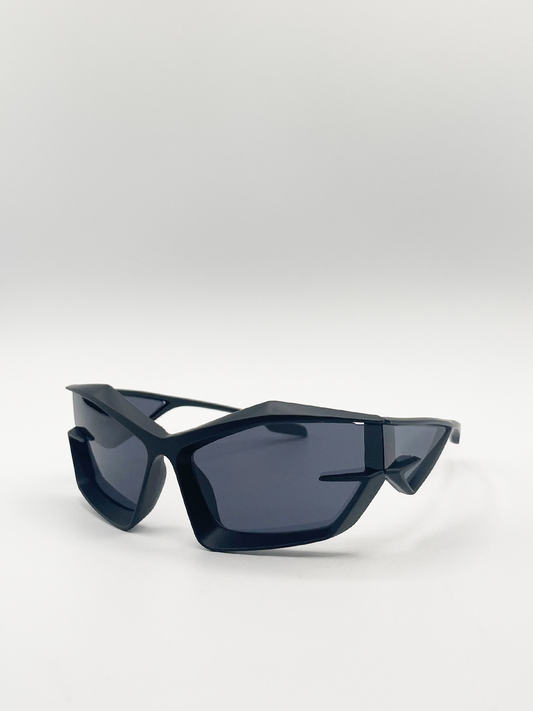 Angular sunglasses in black