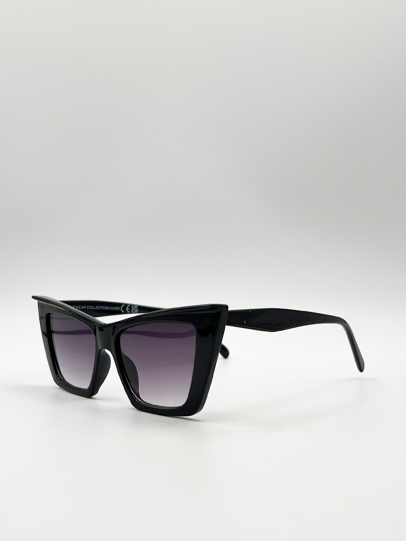 Oversized angular cateye sunglasses