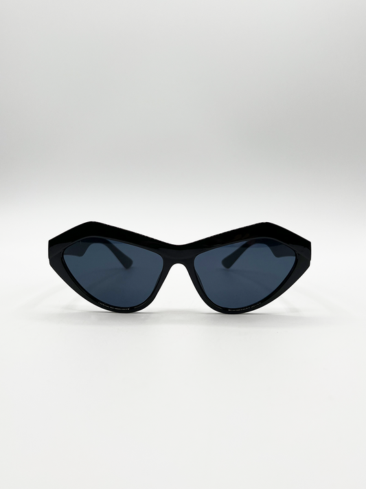 Vintage Style Angular Sunglasses in Black