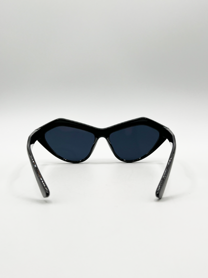 Vintage Style Angular Sunglasses in Black