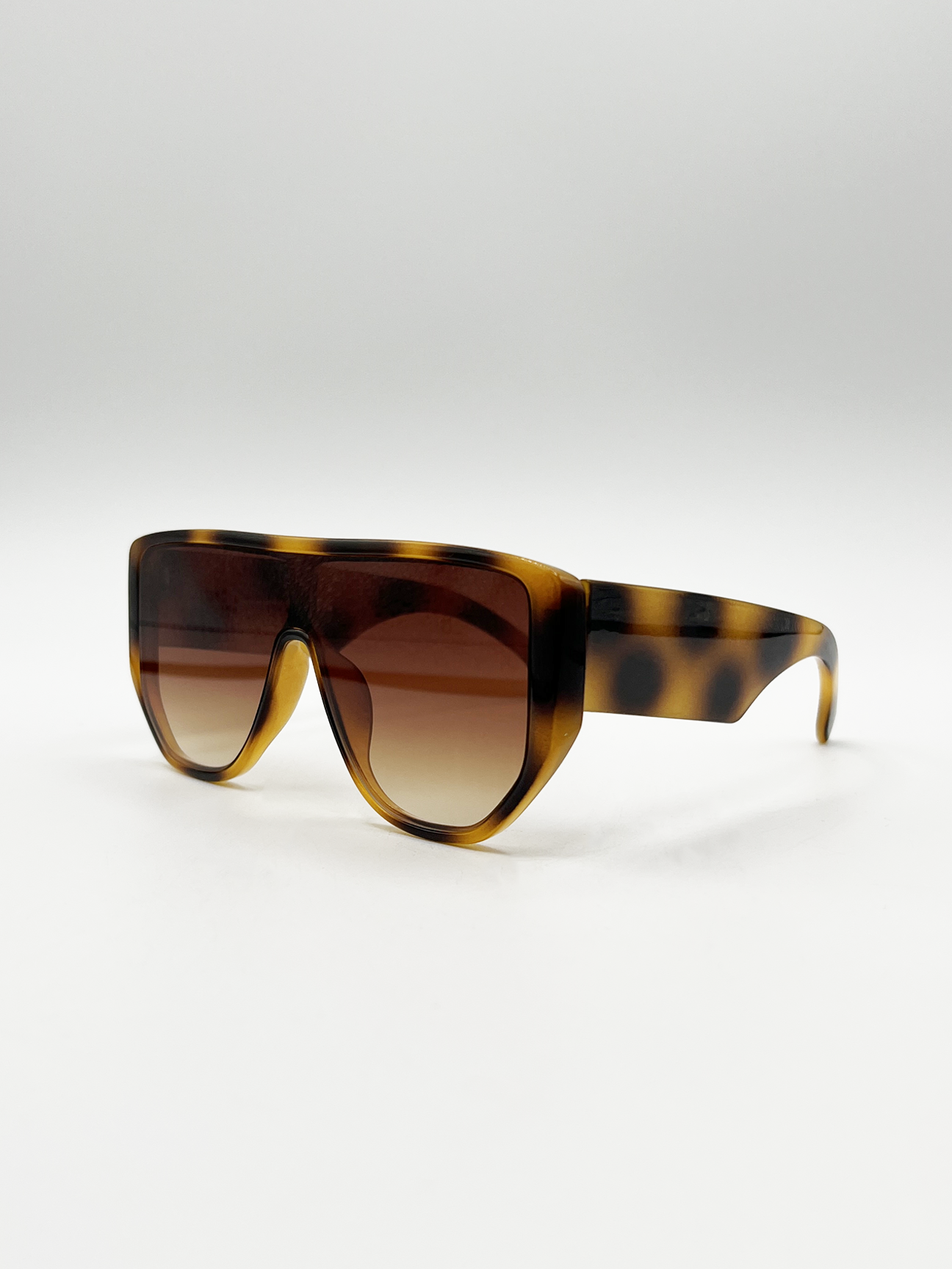 Oversized Flat Top Spotty sunglasses in Brown