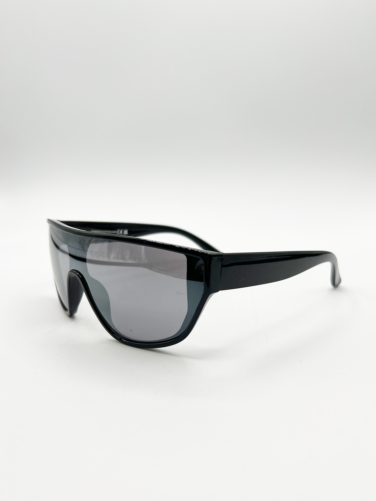 Smoke Shield Sunglasses In Black