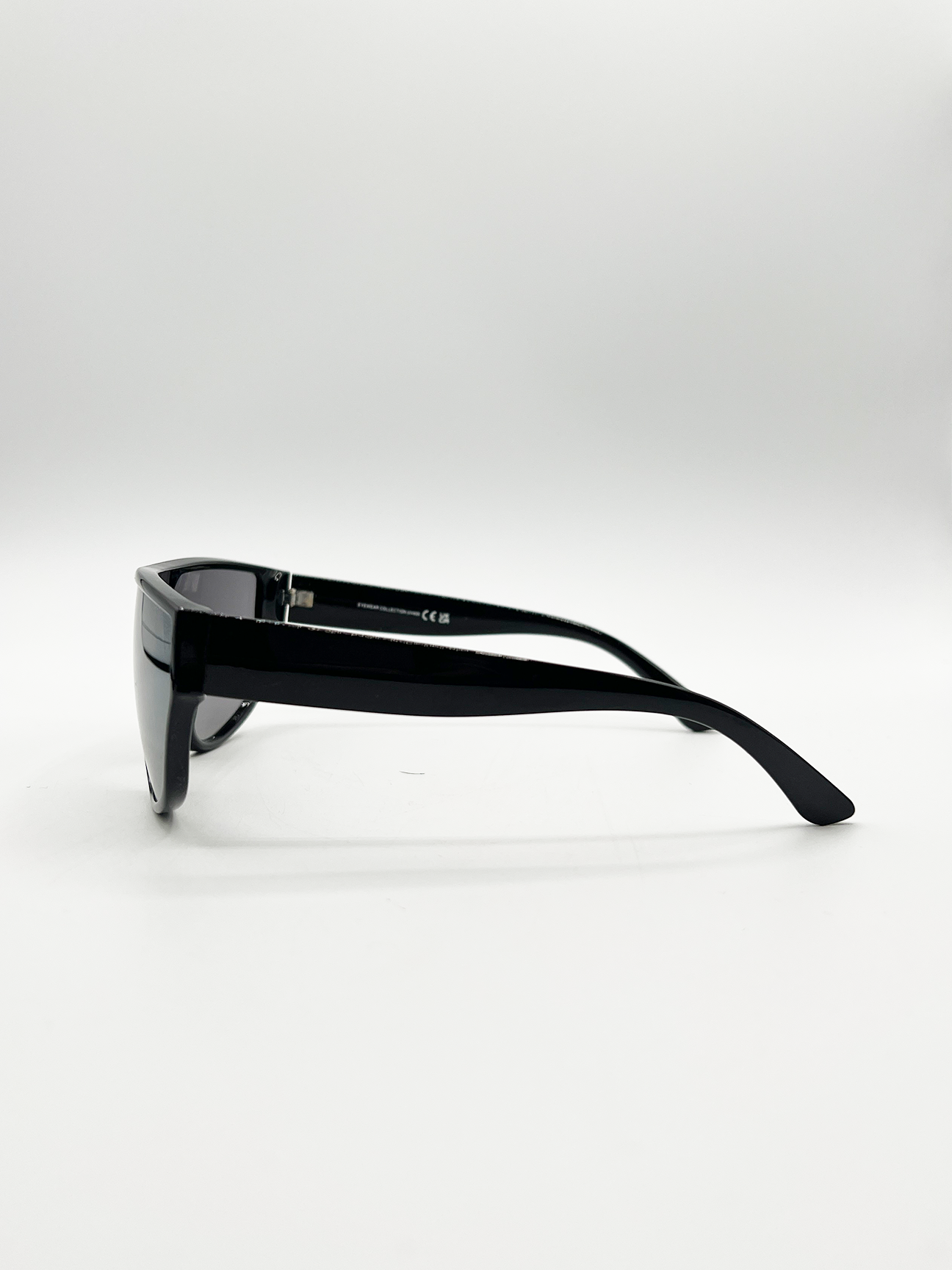 Smoke Shield Sunglasses In Black