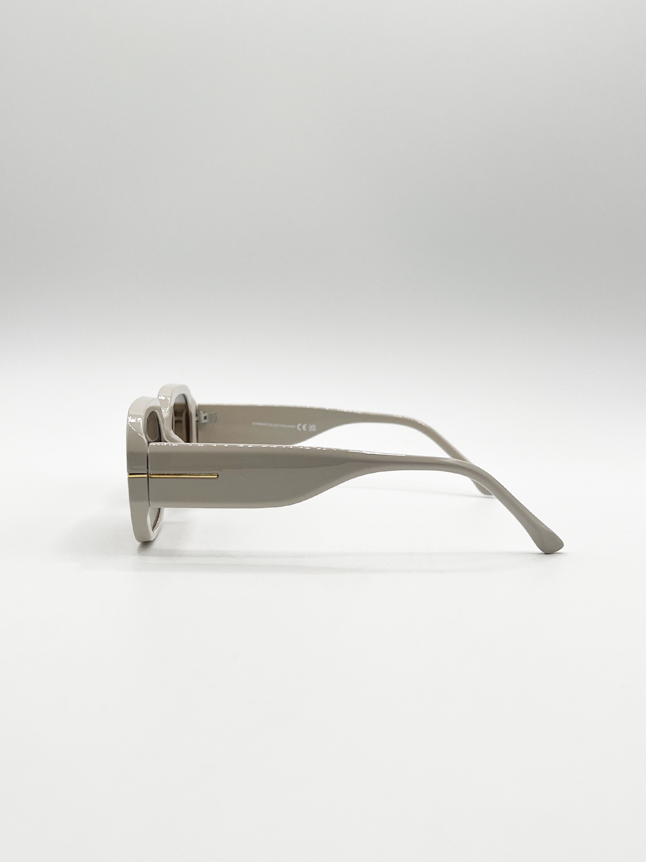 Oval Sunglasses with Wide Arm in Cream