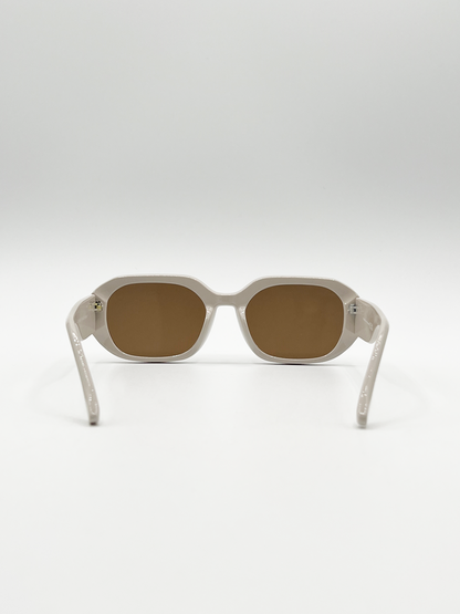 Oval Sunglasses with Wide Arm in Cream