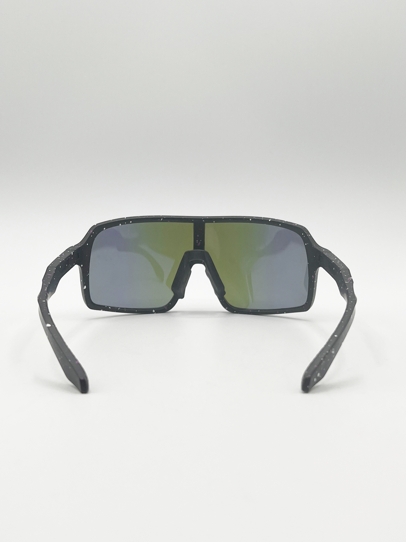 Polarised Sunglasses in Black Speckle
