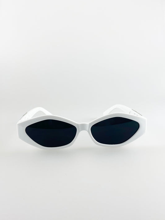 Cateye sunglasses in white with panther badge