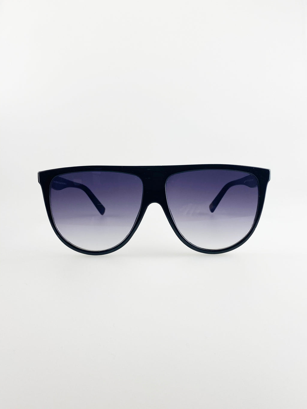 Black Shape_Oversized with Black Ombre Lenses