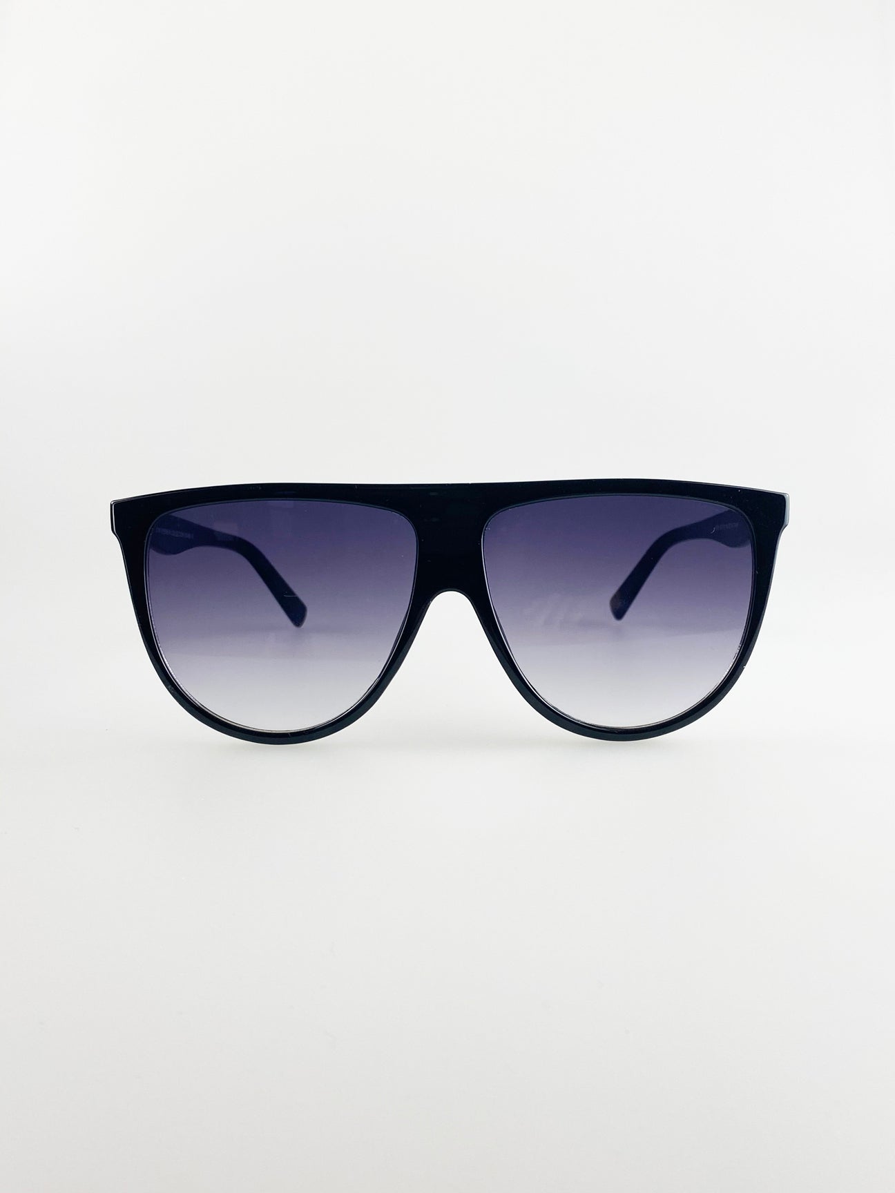 Black Shape_Oversized with Black Ombre Lenses