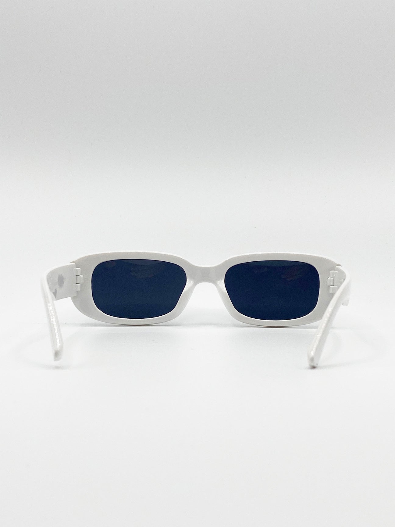 Retro Rectangle Sunglasses In White