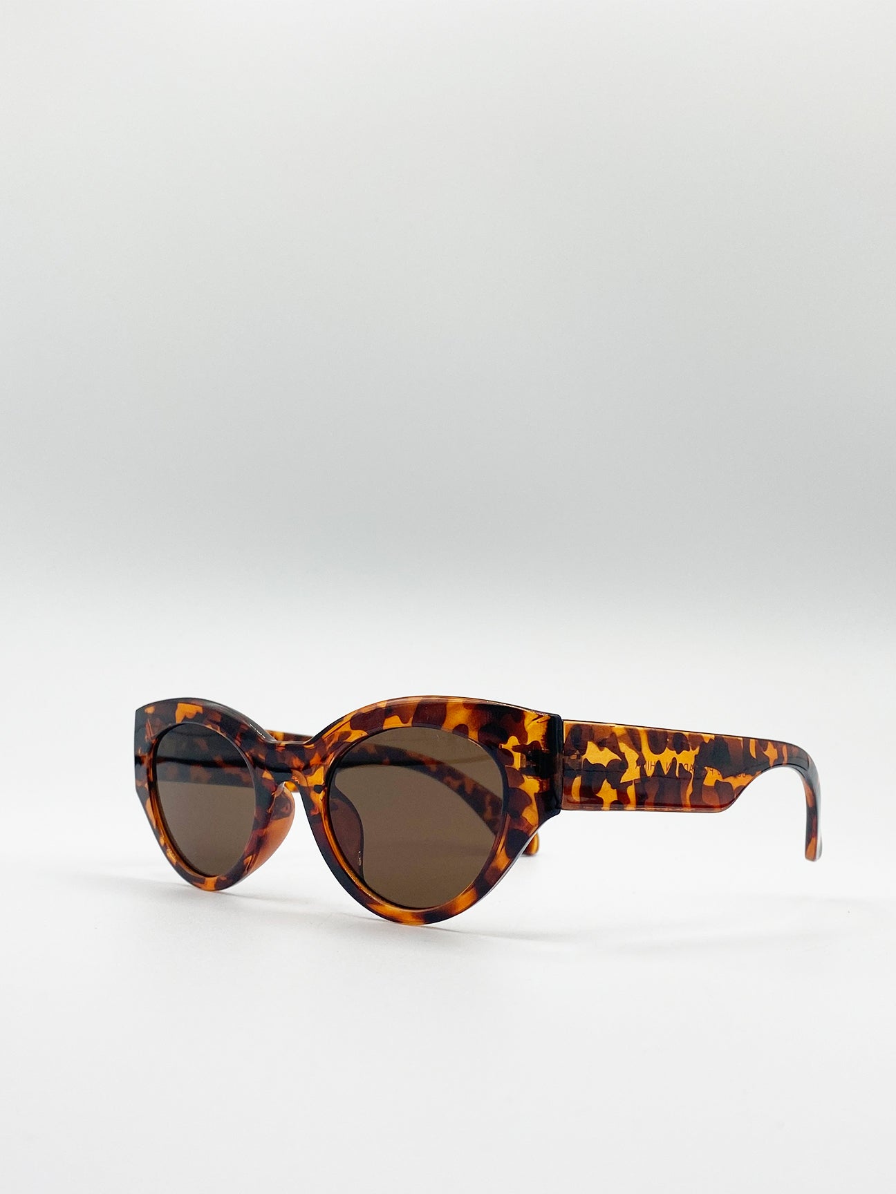 Brown Rounded Sunglasses In Tortoise Shell with Brown Mono Lenses