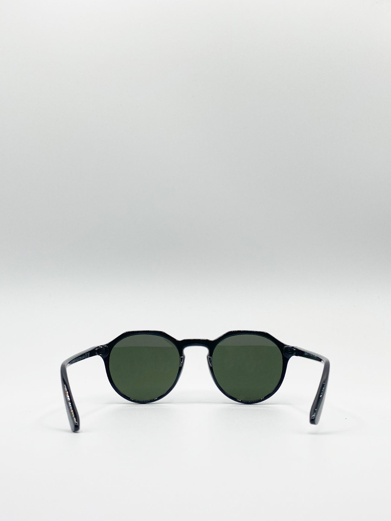 Green Mono Lense Classic Preppy Sunglasses With Key Hole Nosebridge