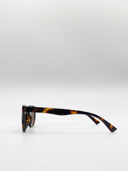 Tortoiseshell Classic Preppy Square Sunglasses With Key Hole Nosebridge