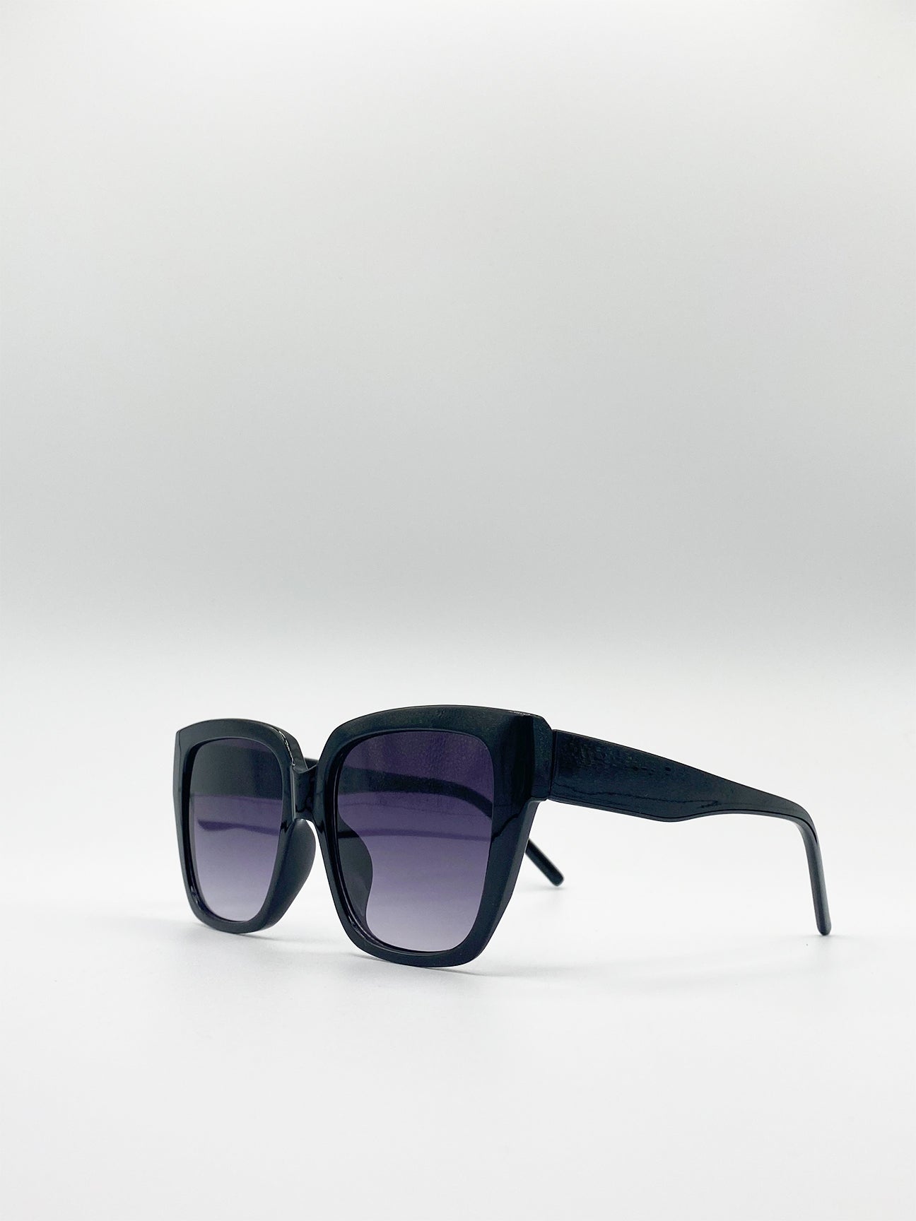 Oversized Cateye Sunglasses In Smoke Grad