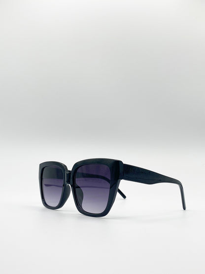 Cateye Sunglasses In Black