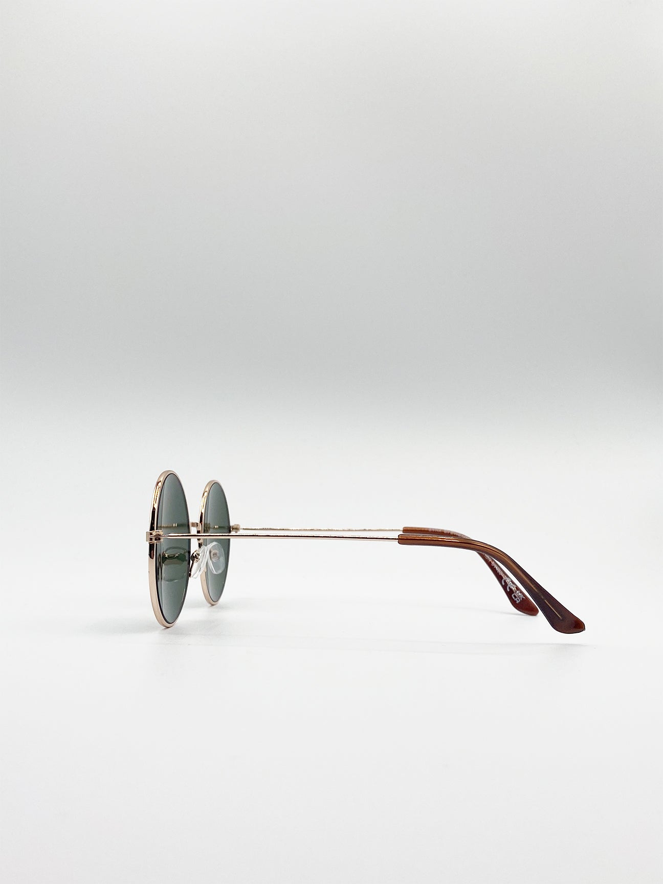 Classic Metal Round Sunglasses With Green Tinted Lenses