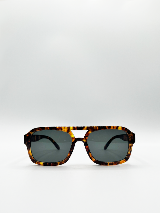 Plastic Frame Brown Tortoiseshell Navigator Sunglasses