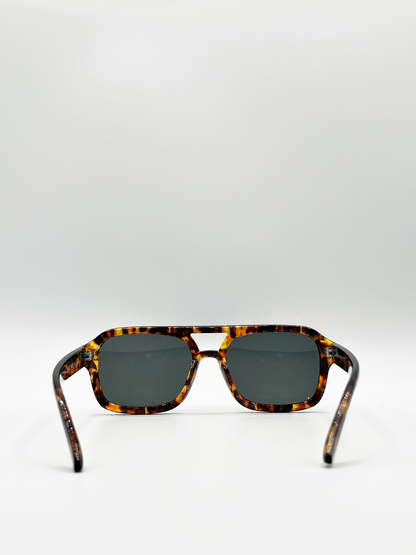 Tortoise Shell 70's Navigator Sunglasses with Green Lenses