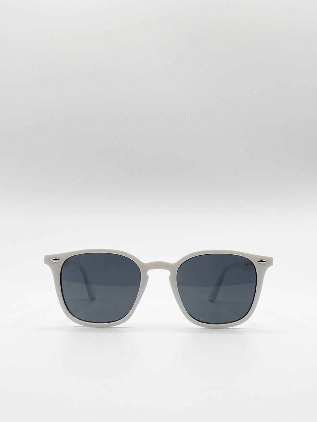 White Classic Preppy Square Sunglasses With Key Hole Nosebridge