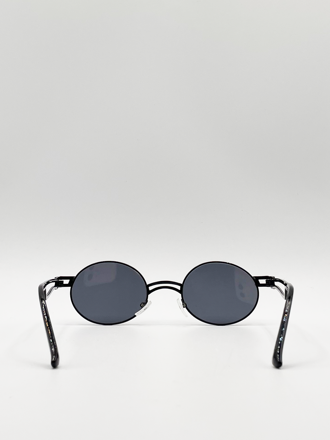 Retro Round Sunglasses in Black